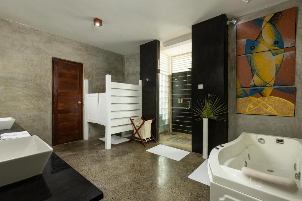 Maalu Maalu Resort & Spa 5*