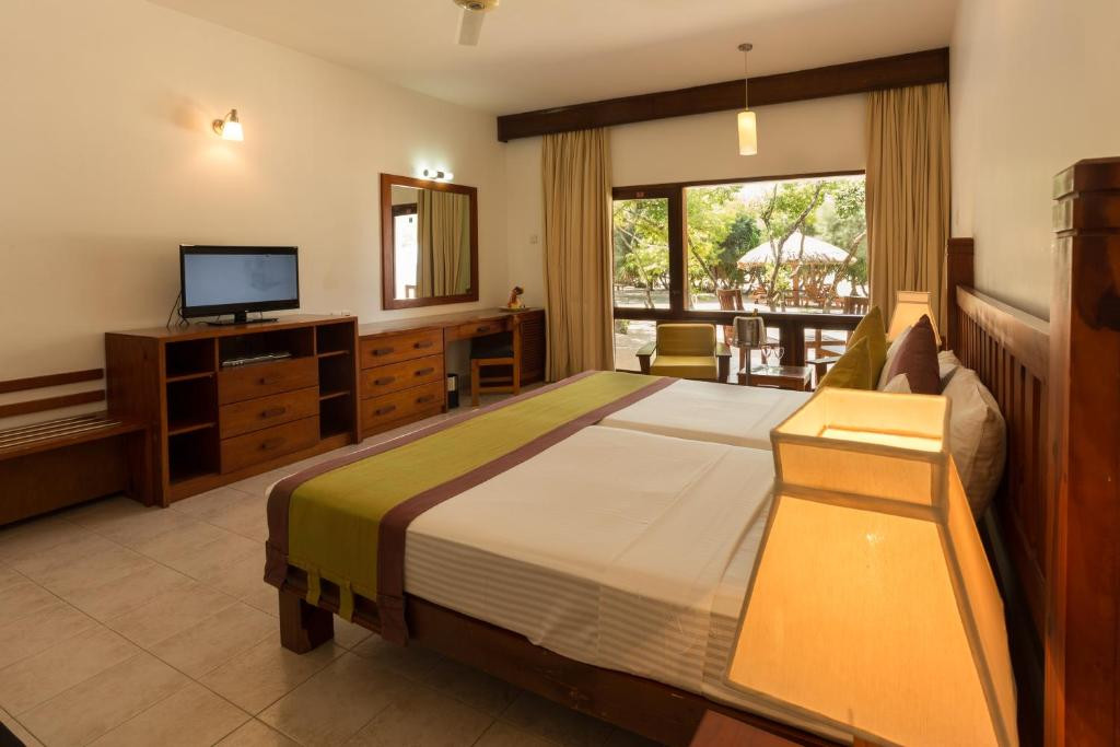Nilaveli Beach Hotel 3*