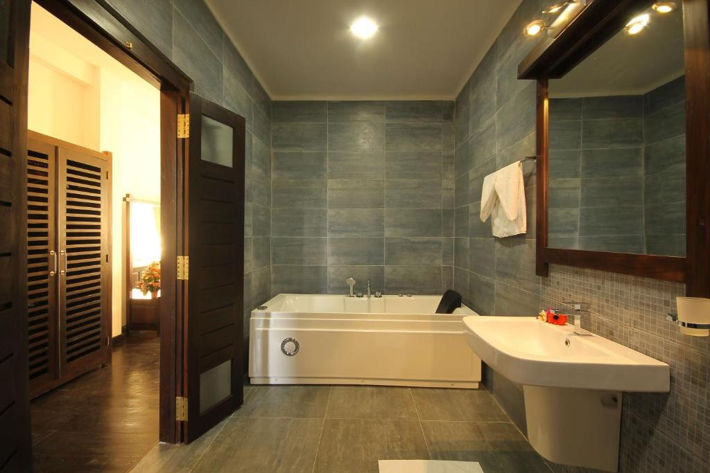Saffron Hotel Unawatuna 3*