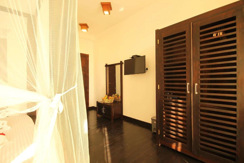 Saffron Hotel Unawatuna 3*