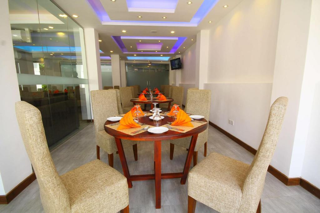 Saffron Hotel Unawatuna 3*