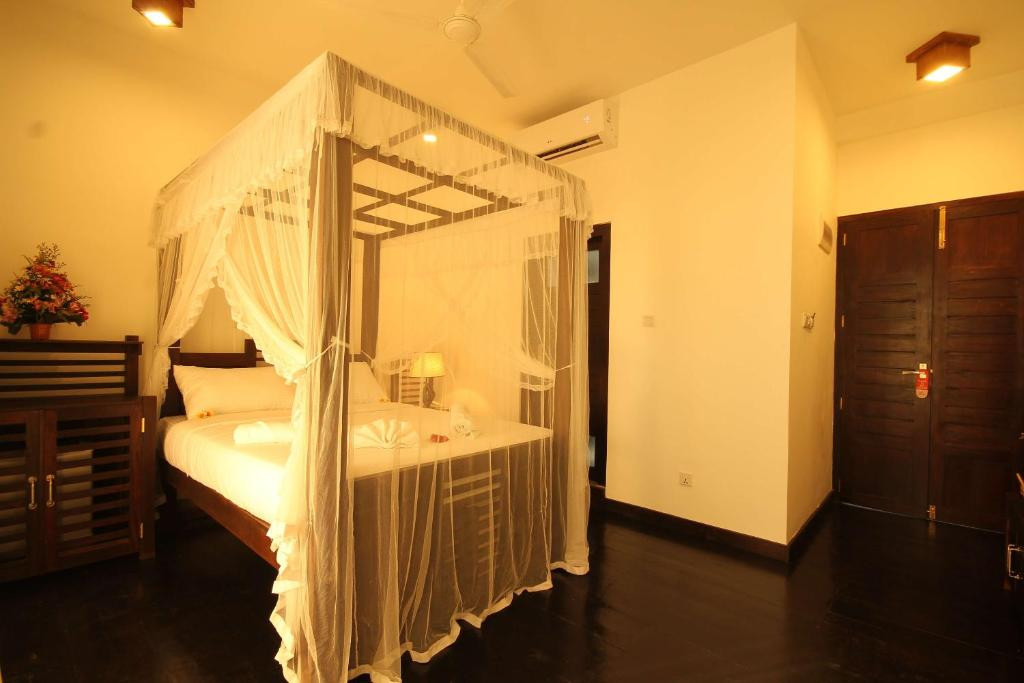 Saffron Hotel Unawatuna 3*