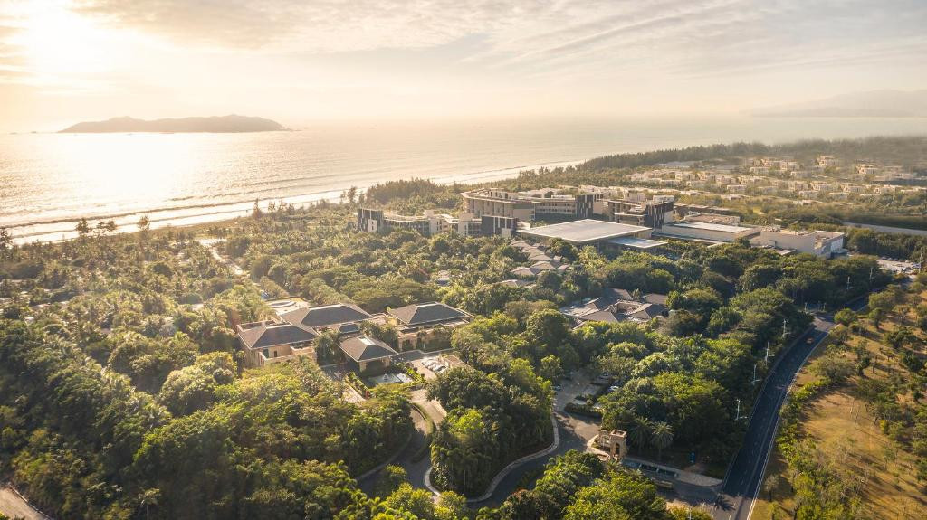 Wanda Reign Resort & Villas Sanya Haitang Bay (Ex. Conrad Sanya Haitang Bay) 5*