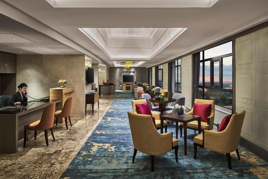Crowne Plaza International Airport Beijing 5*