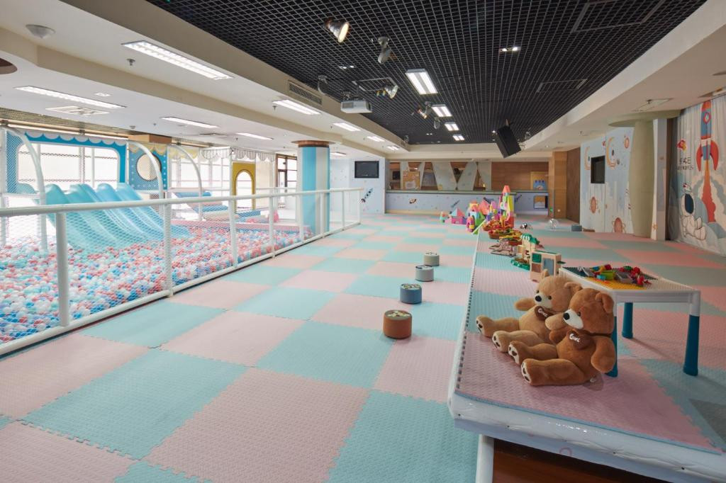 Crowne Plaza International Airport Beijing 5*