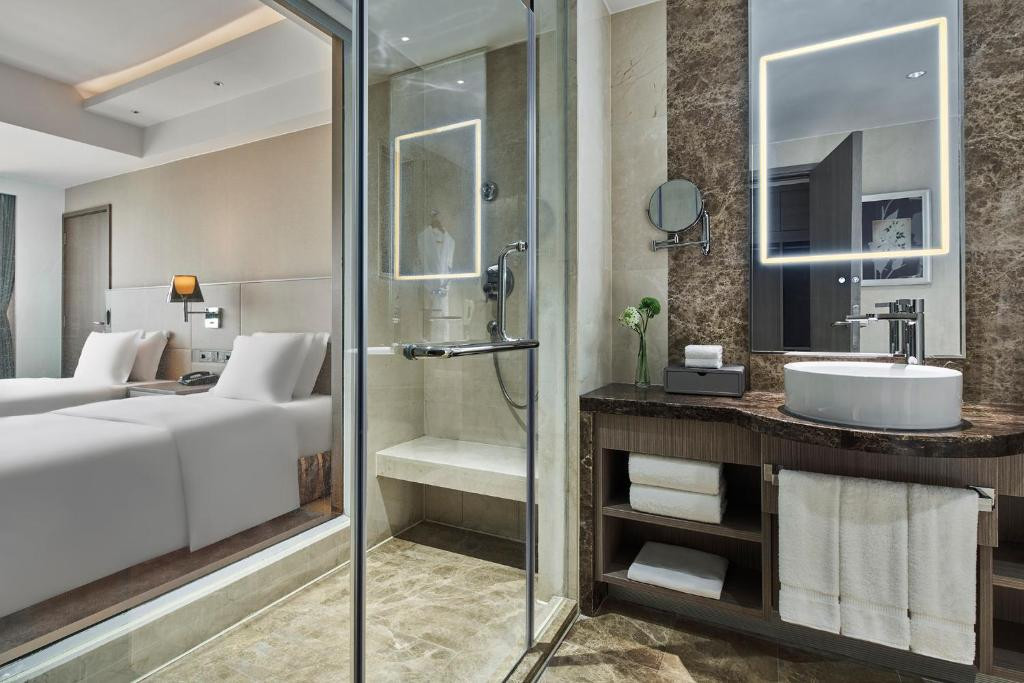 Crowne Plaza International Airport Beijing 5*