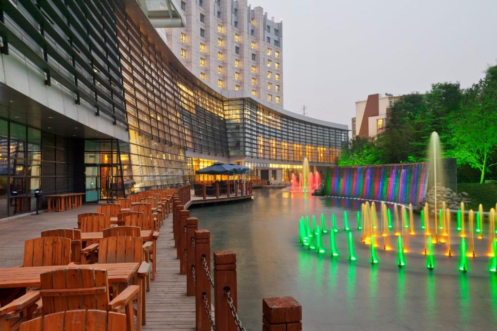 Crowne Plaza International Airport Beijing 5*