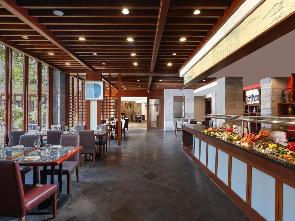 Swissotel & Grand Mercure Sanya Yalong Bay 5*
