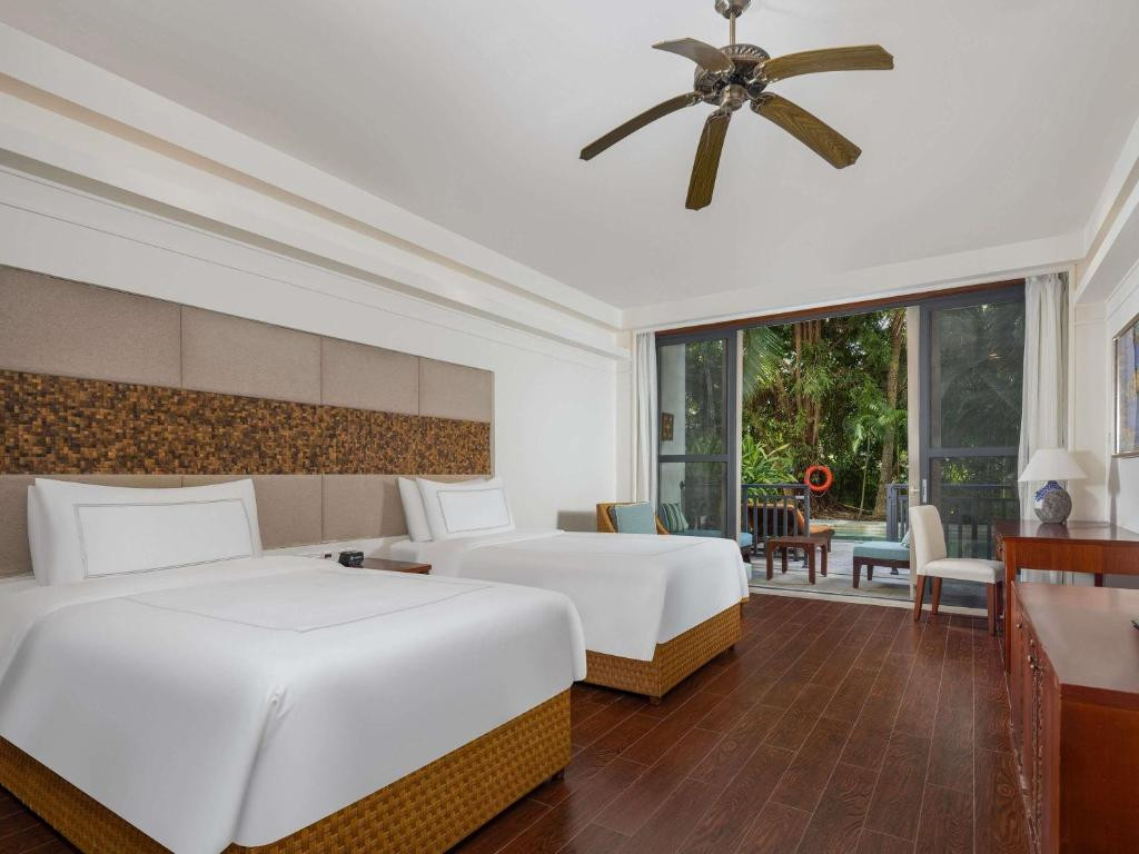 Swissotel & Grand Mercure Sanya Yalong Bay 5*