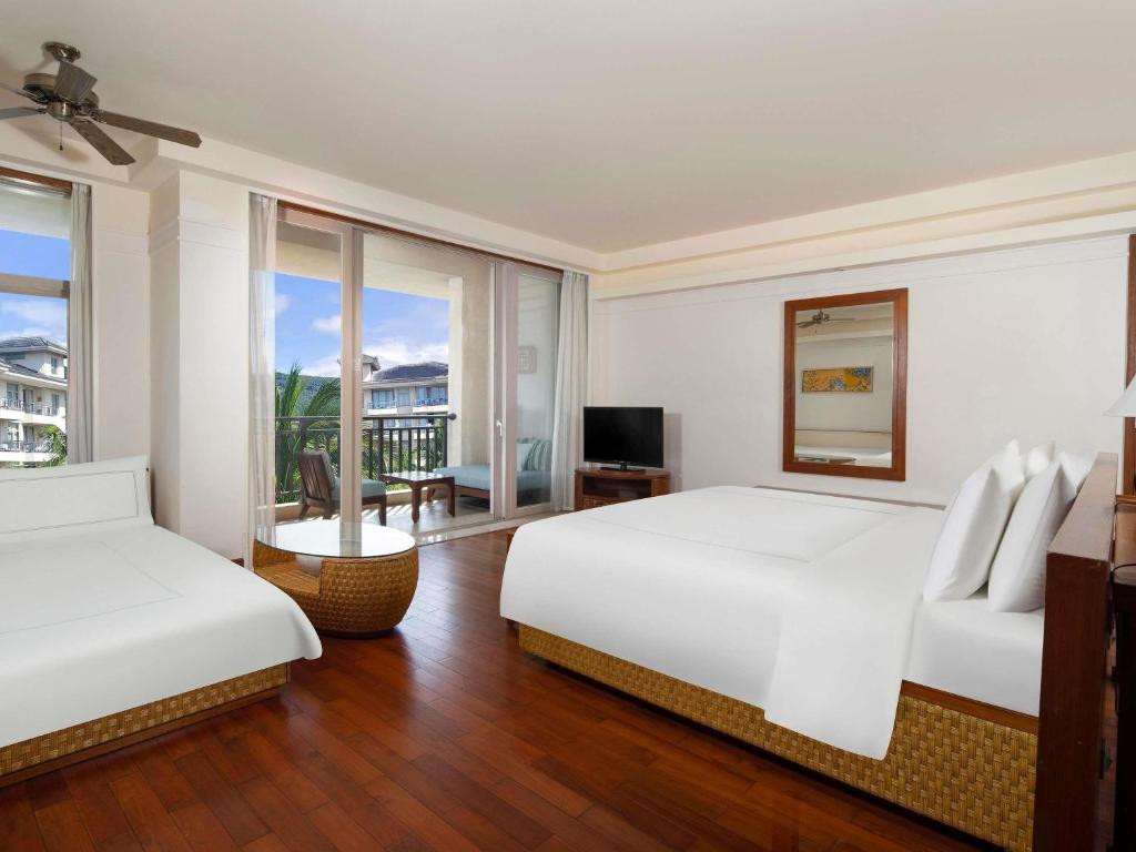 Swissotel & Grand Mercure Sanya Yalong Bay 5*