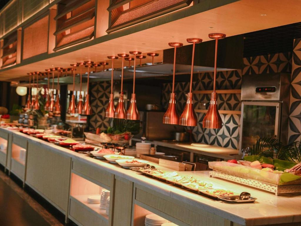 Swissotel & Grand Mercure Sanya Yalong Bay 5*