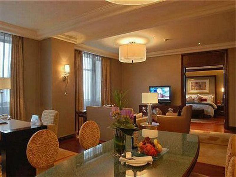 Crowne Plaza Shanghai Fudan 5*