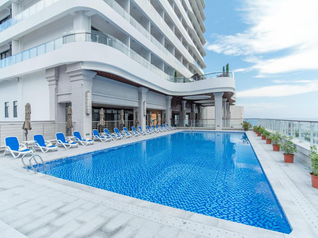 Dadonghai Hotel Sanya 5*
