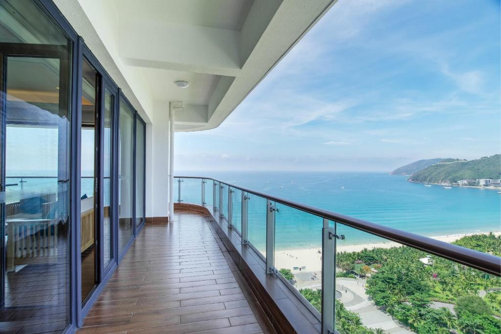 Dadonghai Hotel Sanya 5*