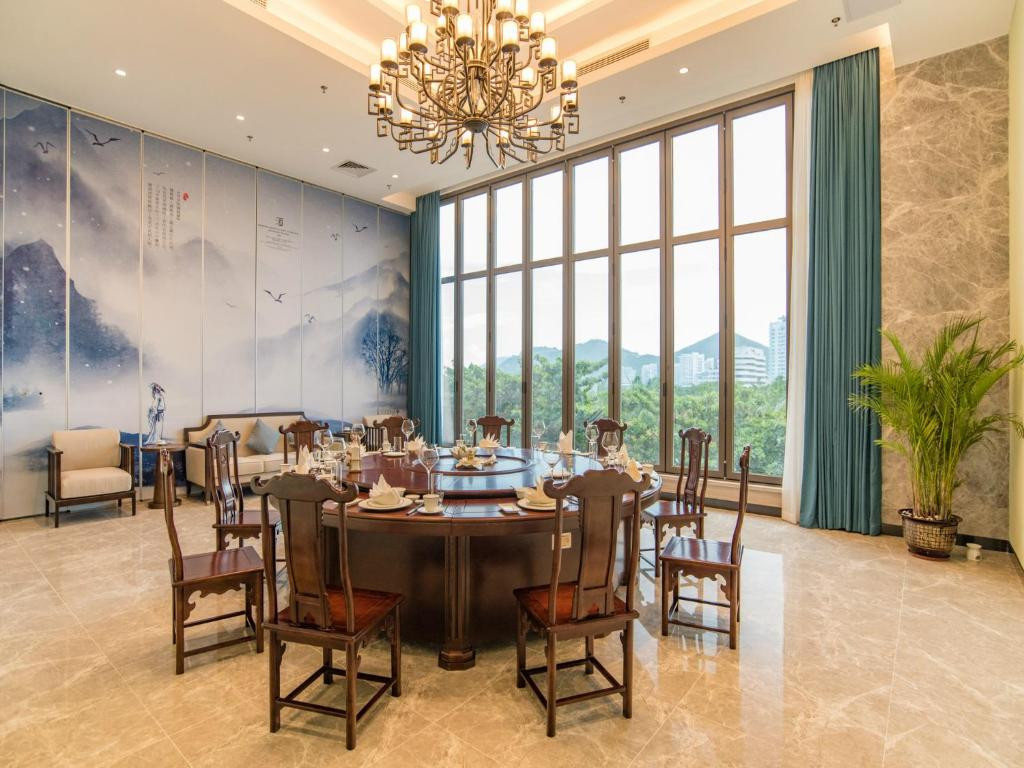 Dadonghai Hotel Sanya 5*