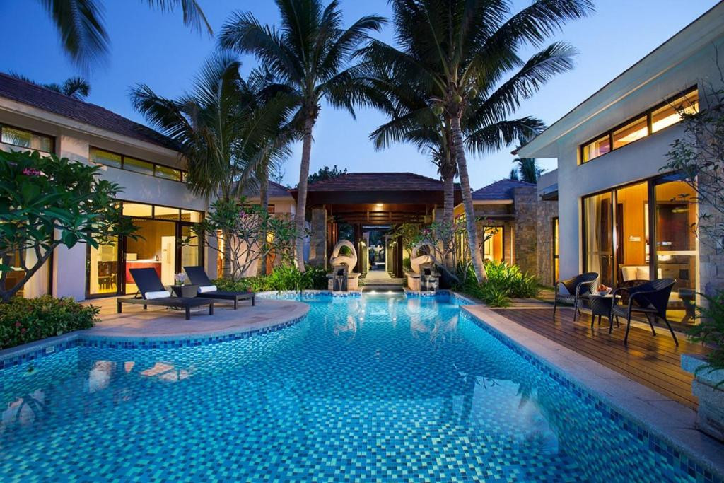 Grand Metropark Resort Yalong Bay 5*
