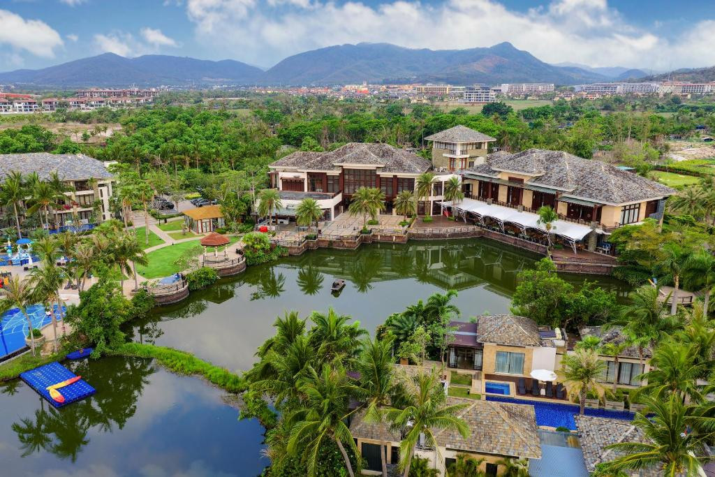 Grand Metropark Resort Yalong Bay 5*