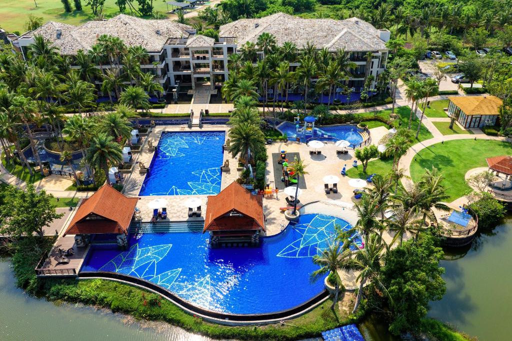 Grand Metropark Resort Yalong Bay 5*