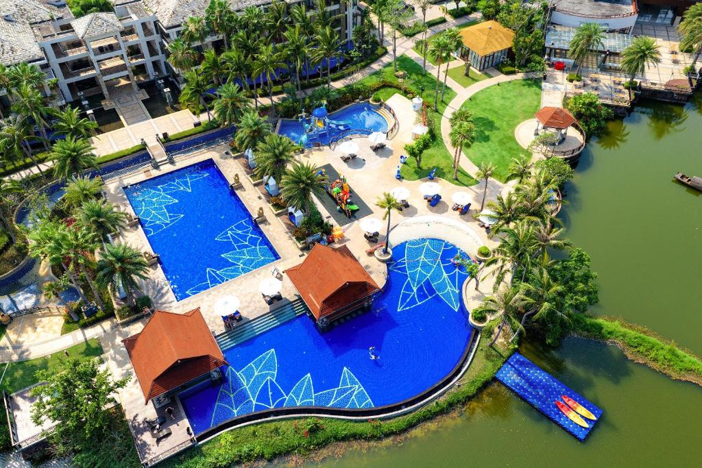 Grand Metropark Resort Yalong Bay 5*