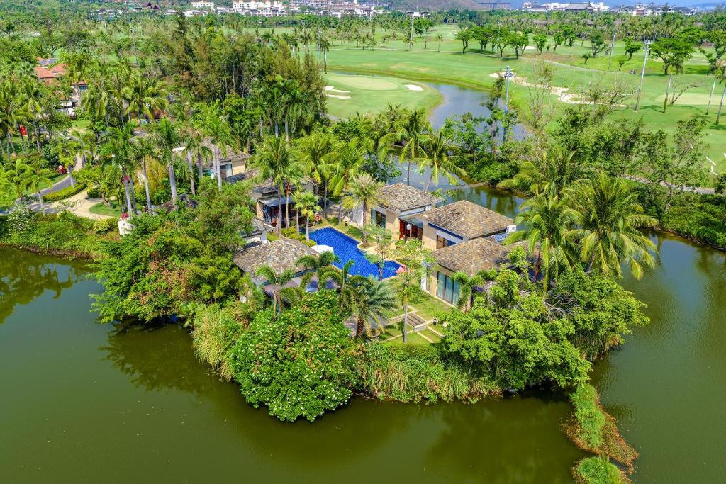Grand Metropark Resort Yalong Bay 5*
