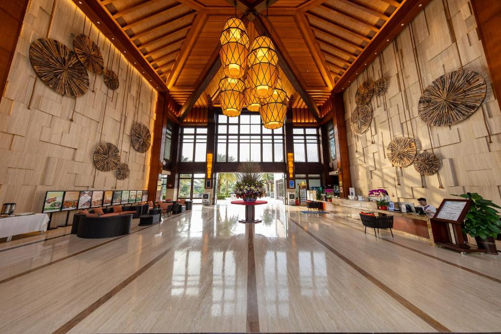 Grand Metropark Resort Yalong Bay 5*