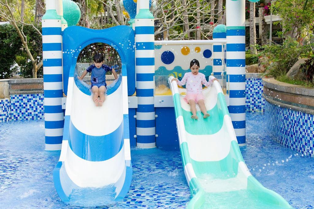 Grand Metropark Resort Yalong Bay 5*