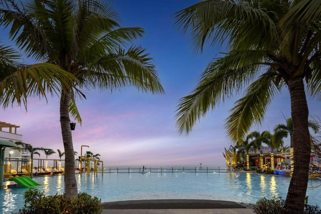 Harman Resort Hotel Sanya 5*