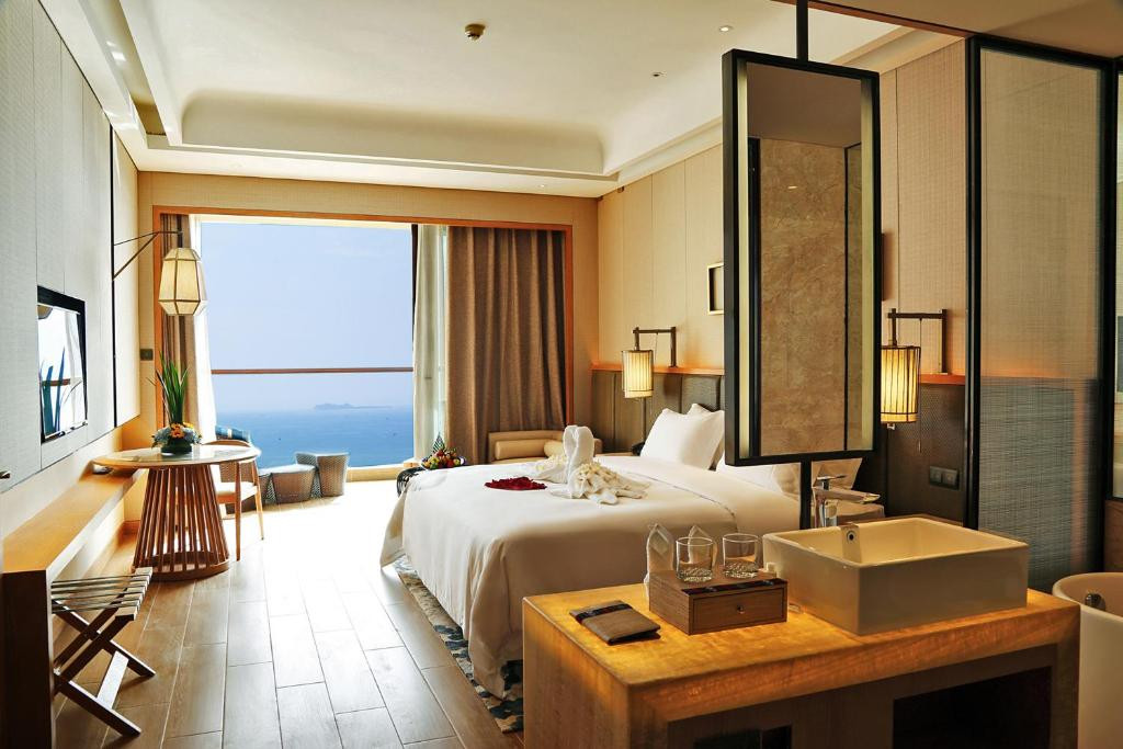 Harman Resort Hotel Sanya 5*