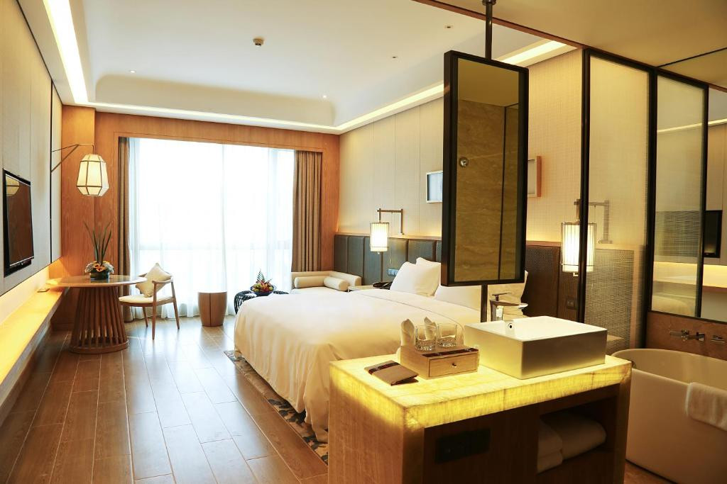 Harman Resort Hotel Sanya 5*