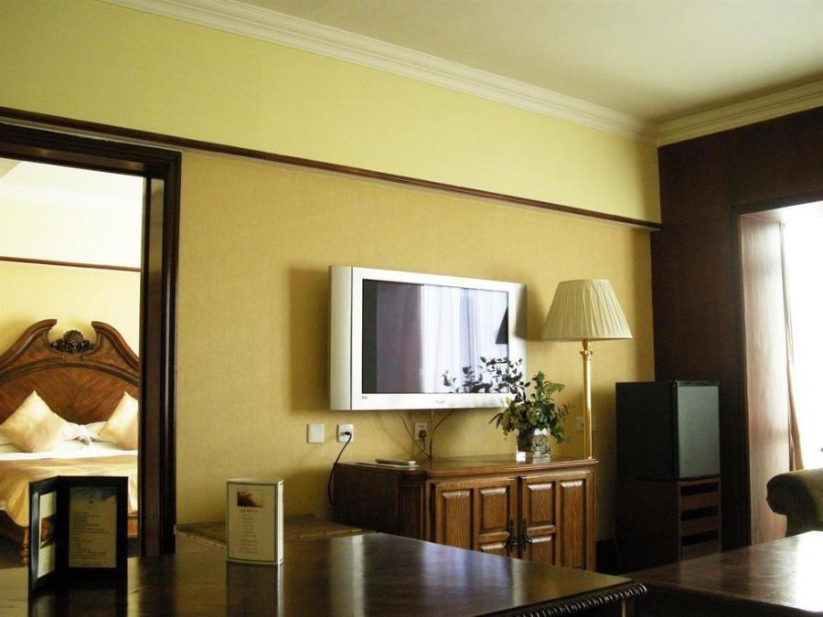 Howard Johnson Regal Court 5*