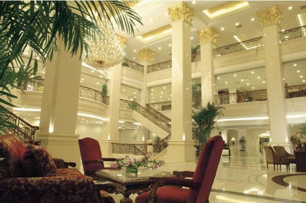 Howard Johnson Regal Court 5*