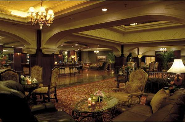 Howard Johnson Regal Court 5*