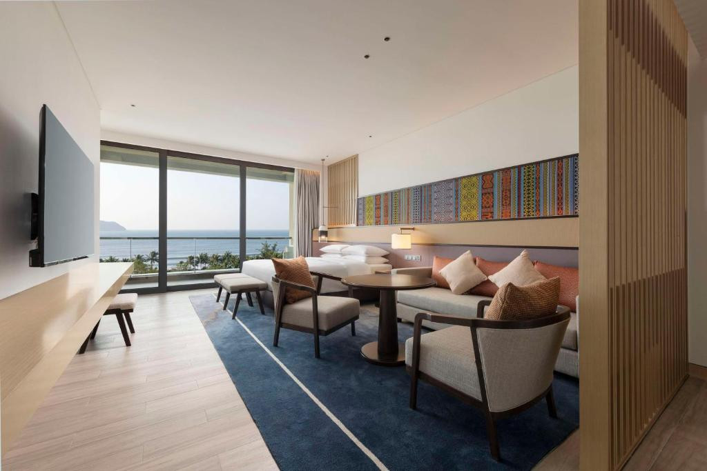 Hyatt Regency Tianli Bay 5*