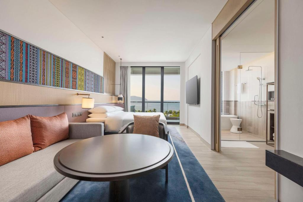Hyatt Regency Tianli Bay 5*