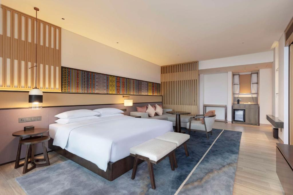 Hyatt Regency Tianli Bay 5*