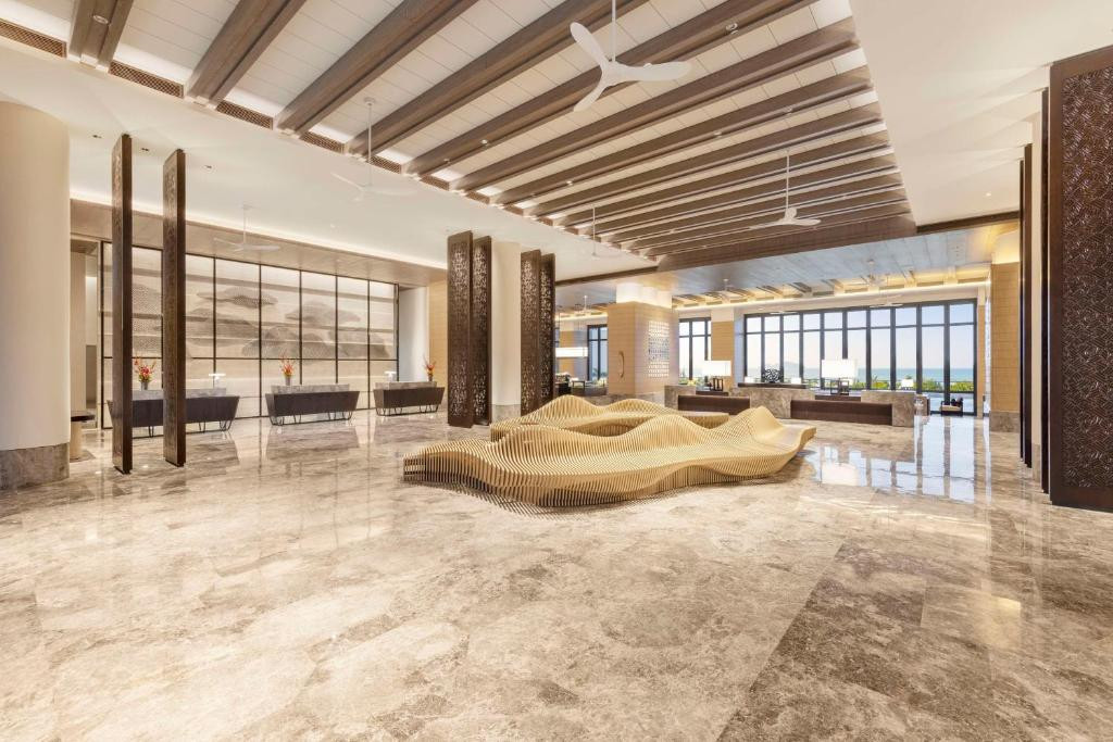 Hyatt Regency Tianli Bay 5*
