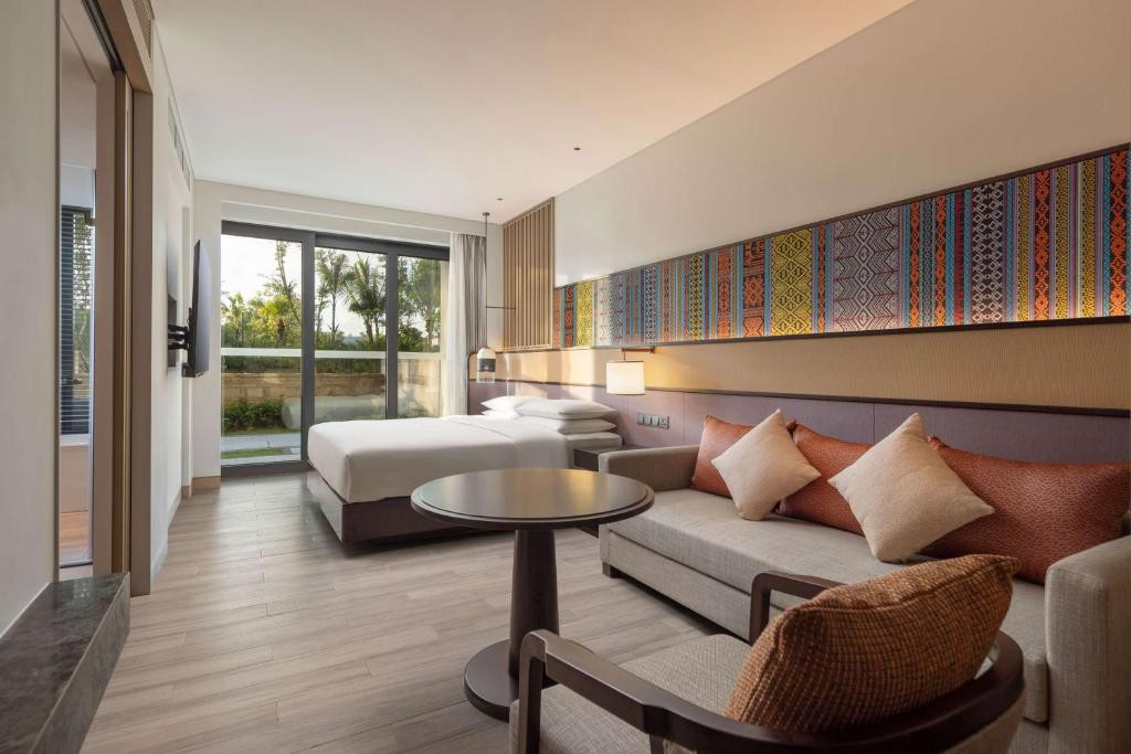 Hyatt Regency Tianli Bay 5*