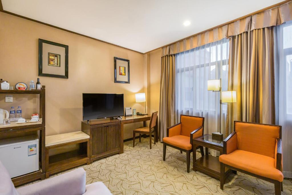 Jianguo Hotspring 3*