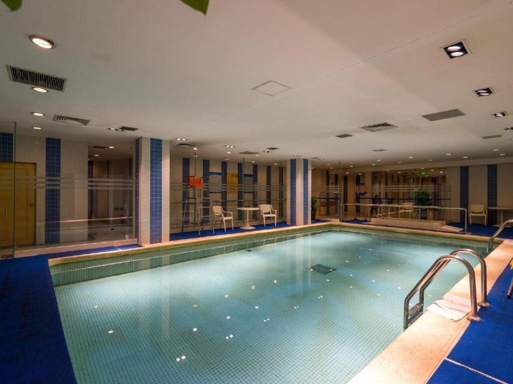Jinglun Hotel Beijing 4*
