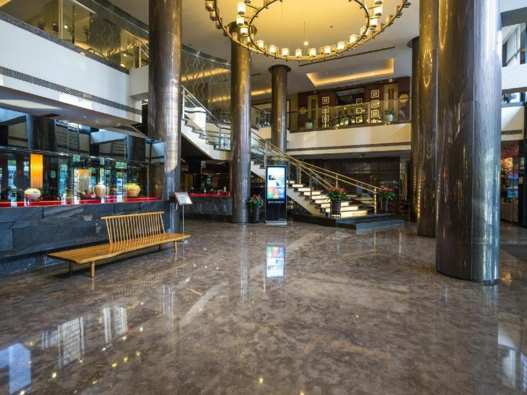 Jinglun Hotel Beijing 4*