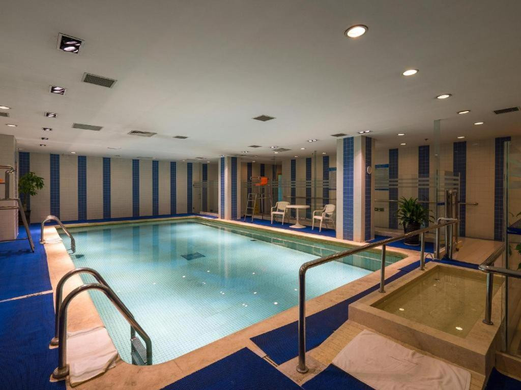 Jinglun Hotel Beijing 4*
