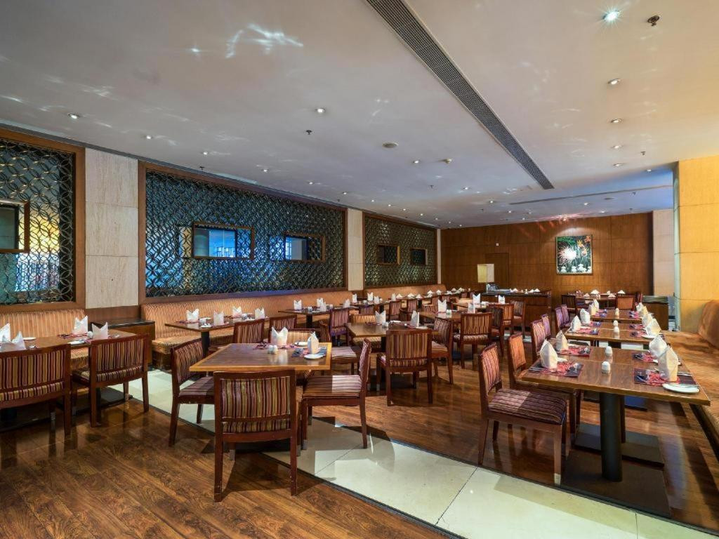 Jinglun Hotel Beijing 4*