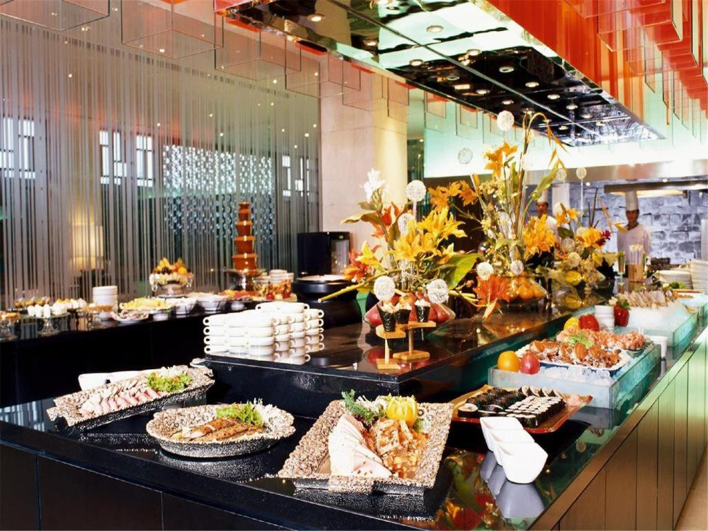 Jinglun Hotel Beijing 4*