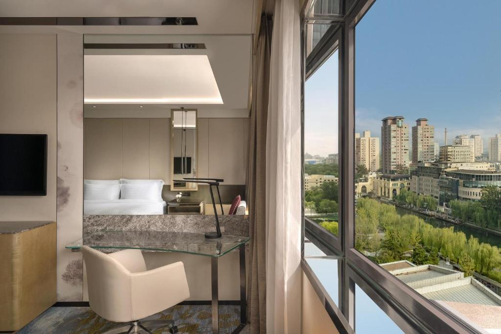 Kempinski Hotel Beijing Yansha Center 5*