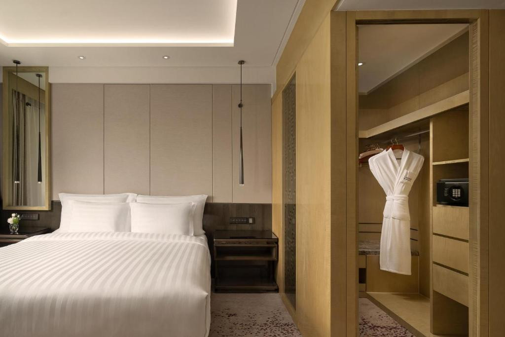 Kempinski Hotel Beijing Yansha Center 5*