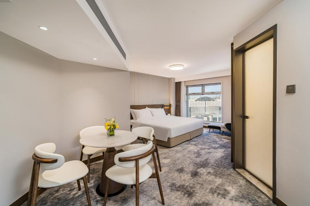 Landmark Towers 4*