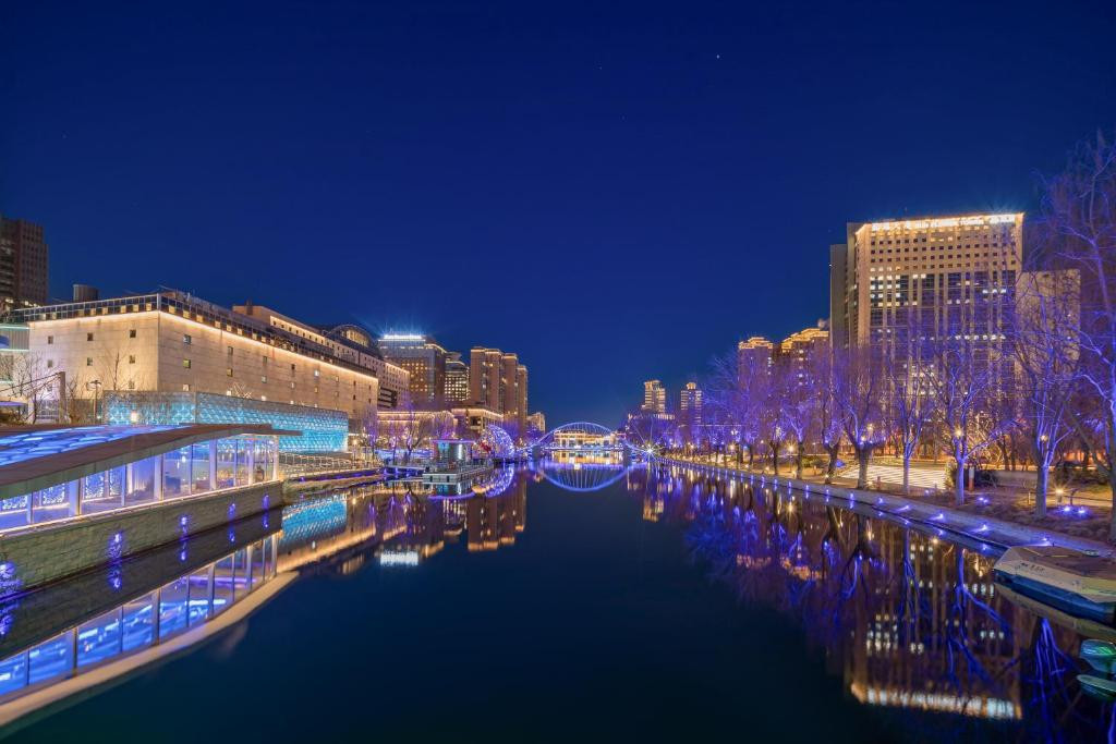 Landmark Towers 4*