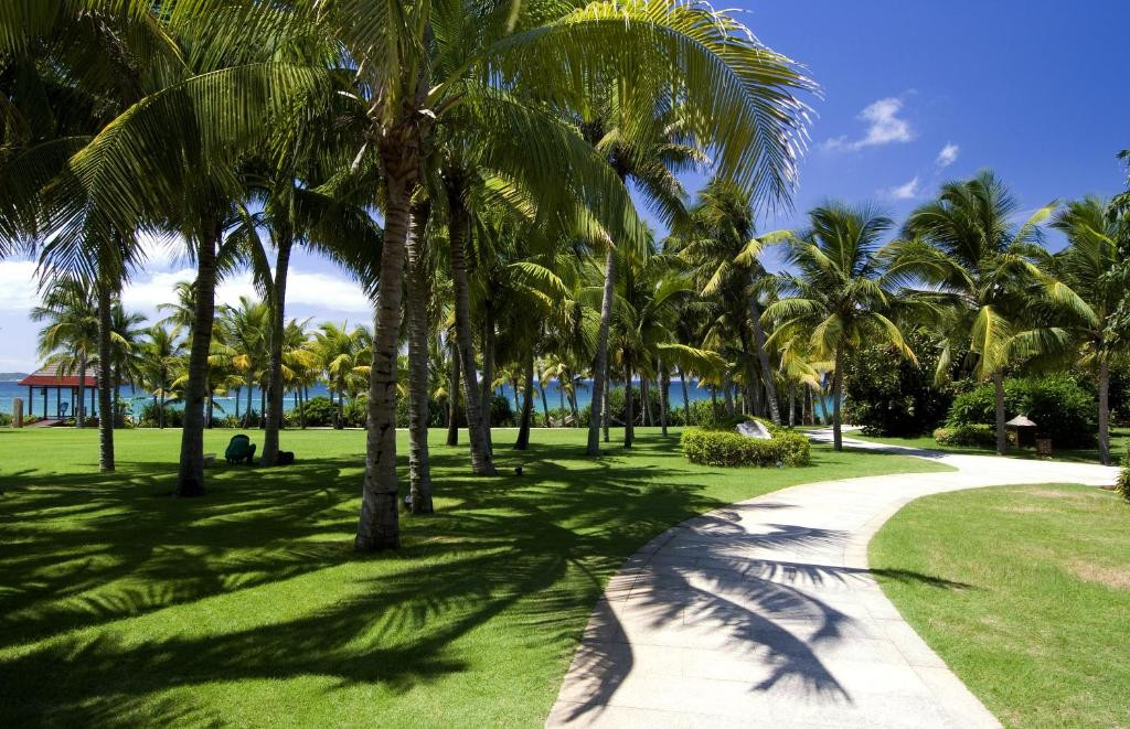 Mangrove Tree Resort Yalong Bay 5*