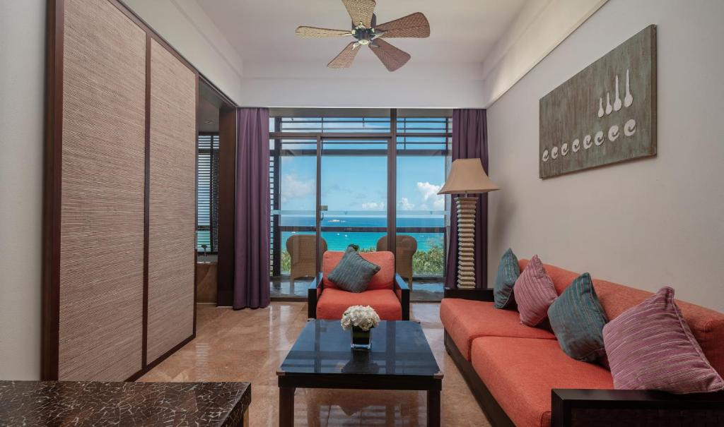 Mangrove Tree Resort Yalong Bay 5*