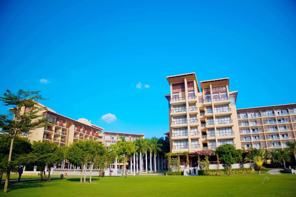 Mangrove Tree Resort Yalong Bay 5*
